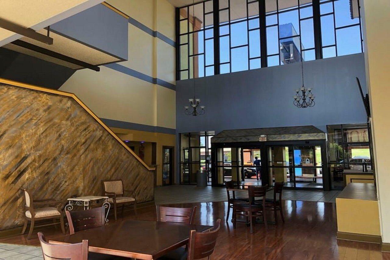 Oyo Hotel Tulsa I-44 Midtown Dış mekan fotoğraf