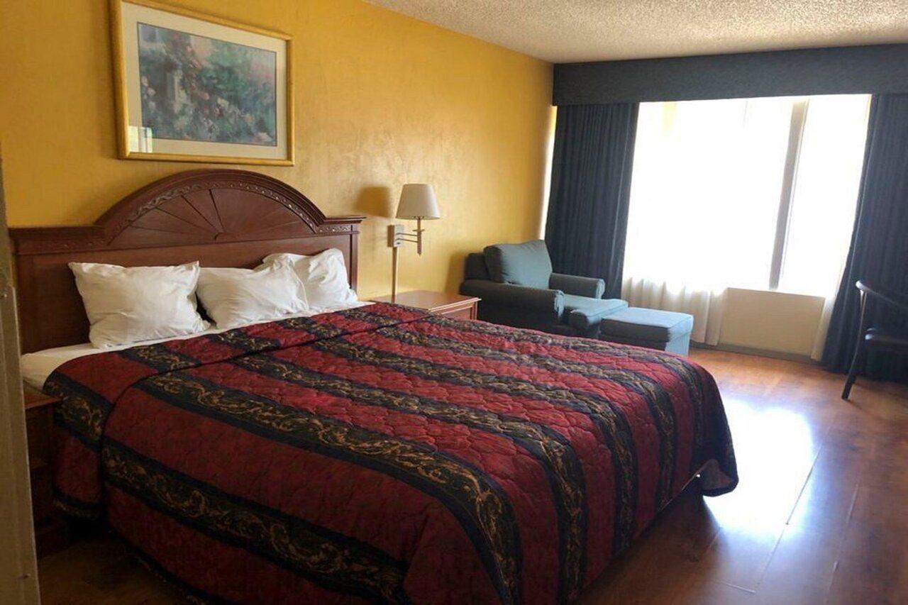 Oyo Hotel Tulsa I-44 Midtown Dış mekan fotoğraf