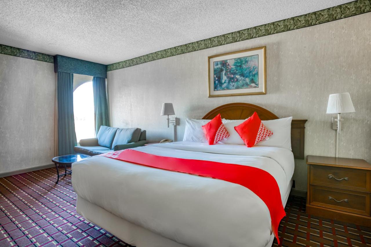 Oyo Hotel Tulsa I-44 Midtown Dış mekan fotoğraf