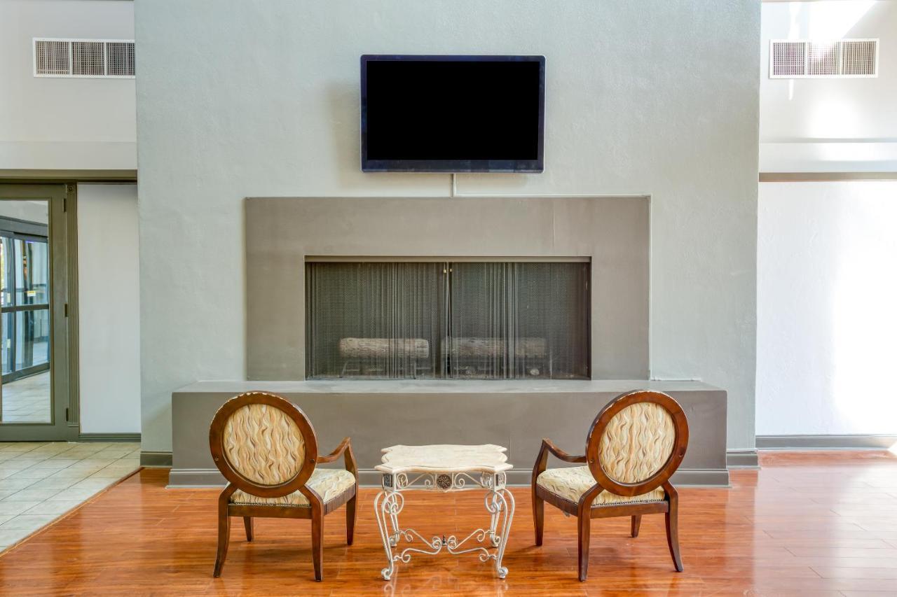 Oyo Hotel Tulsa I-44 Midtown Dış mekan fotoğraf